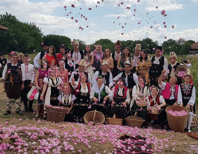 Фестиваль розы в Болгарии
